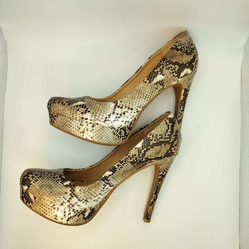 Chinese Laundry Wonder Python Platform Pumps Stil… - image 7